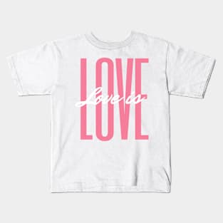 Love is love - Dark Kids T-Shirt